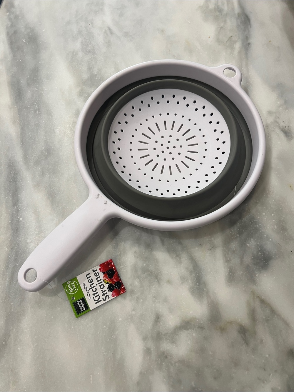 NWT Collapsible strainer with handle